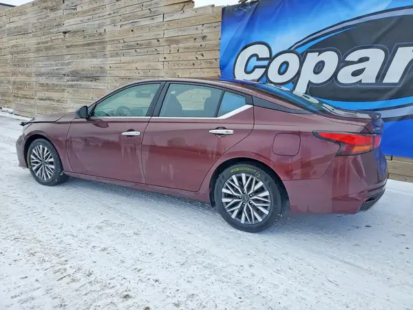 1N4BL4DV2SN301703 2025 NISSAN ALTIMA - Image 2