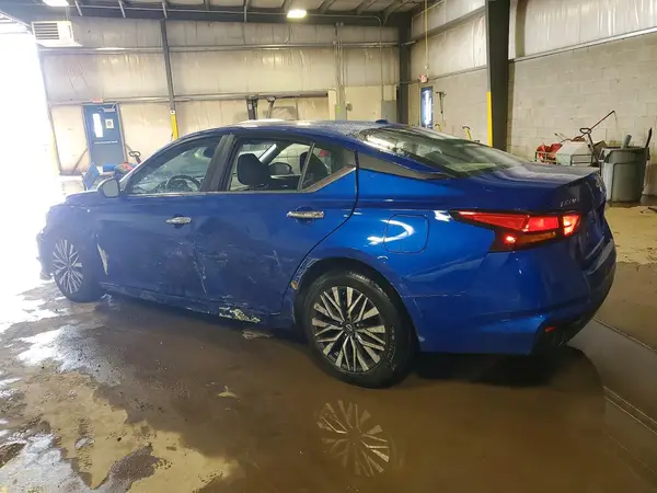 1N4BL4DV2SN302592 2025 NISSAN ALTIMA - Image 2