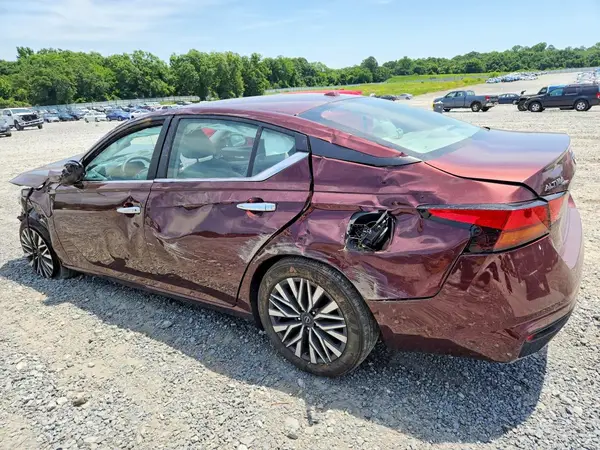 1N4BL4DV2SN305377 2025 NISSAN ALTIMA - Image 2