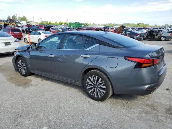 1N4BL4DV2SN318873 2025 NISSAN ALTIMA - Image 2