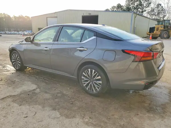 1N4BL4DV2SN320848 2025 NISSAN ALTIMA - Image 2