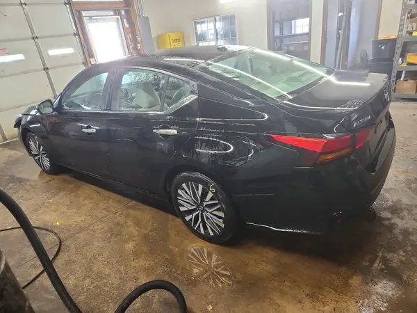 1N4BL4DV2SN330604 2025 NISSAN ALTIMA - Image 2