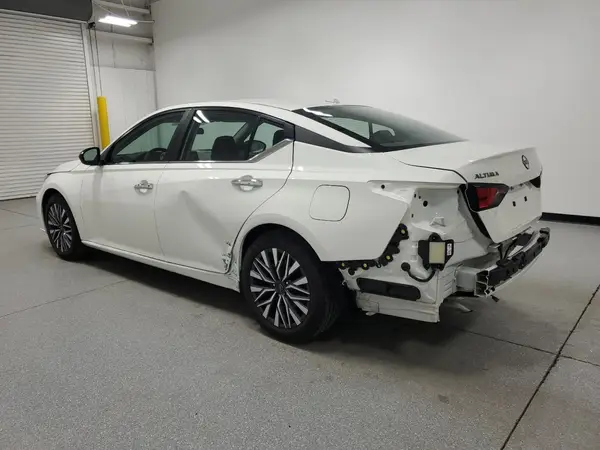1N4BL4DV2SN340713 2025 NISSAN ALTIMA - Image 2