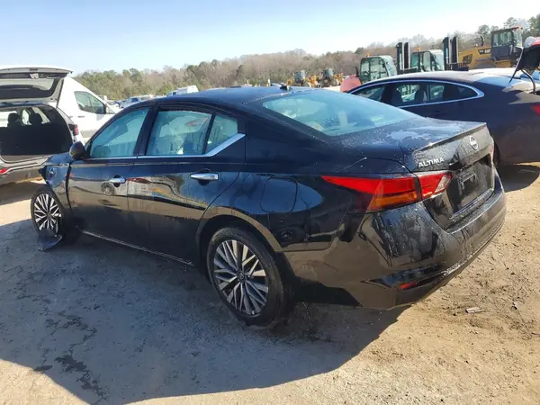 1N4BL4DV2SN344891 2025 NISSAN ALTIMA - Image 2