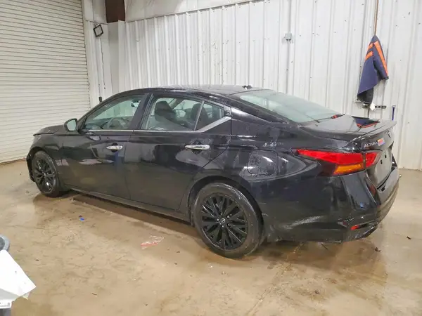1N4BL4DV2SN345104 2025 NISSAN ALTIMA - Image 2