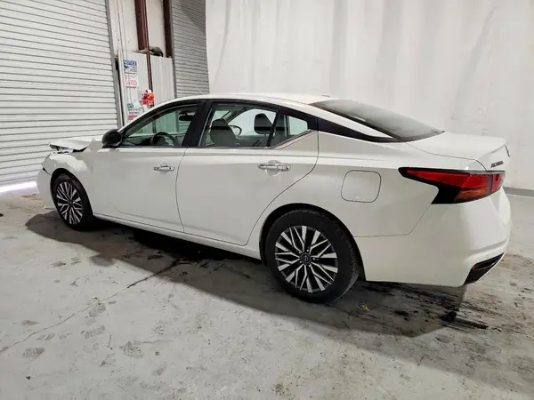 1N4BL4DV2SN347743 2025 NISSAN ALTIMA - Image 2