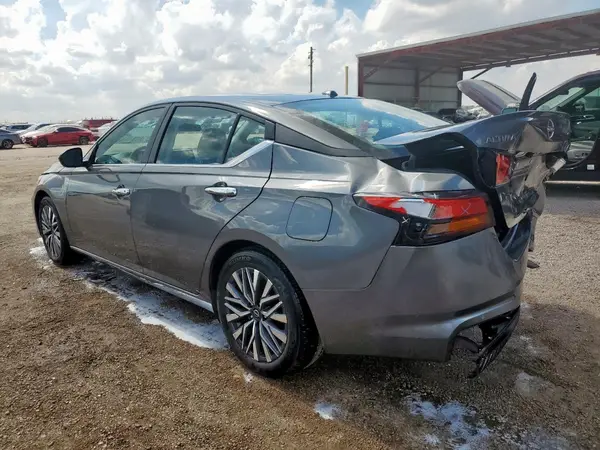 1N4BL4DV2SN348391 2025 NISSAN ALTIMA - Image 2