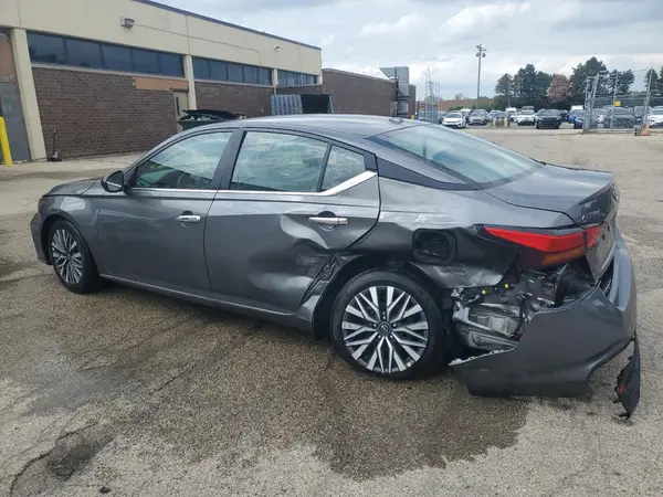 1N4BL4DV2SN348536 2025 NISSAN ALTIMA - Image 2