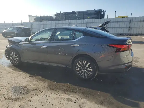 1N4BL4DV2SN350643 2025 NISSAN ALTIMA - Image 2