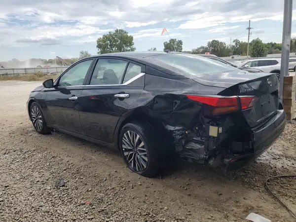 1N4BL4DV2SN351226 2025 NISSAN ALTIMA - Image 2