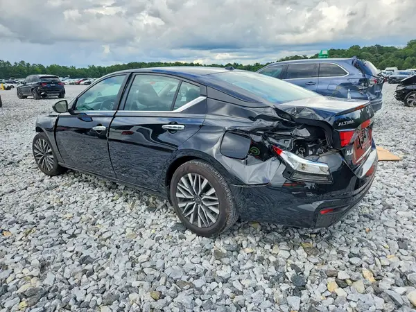 1N4BL4DV2SN352411 2025 NISSAN ALTIMA - Image 2