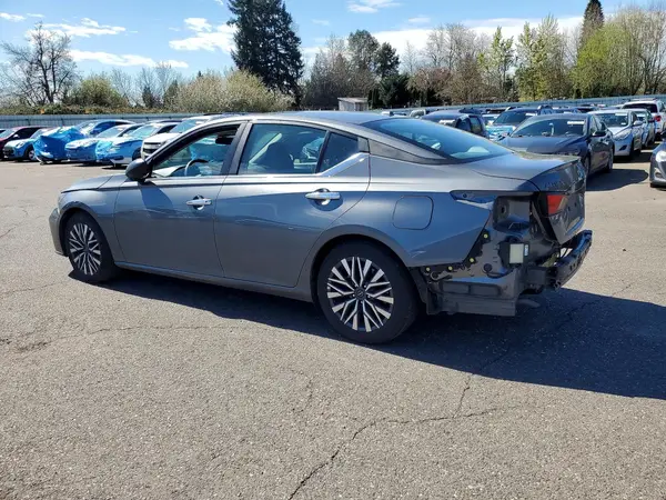1N4BL4DV2SN355180 2025 NISSAN ALTIMA - Image 2