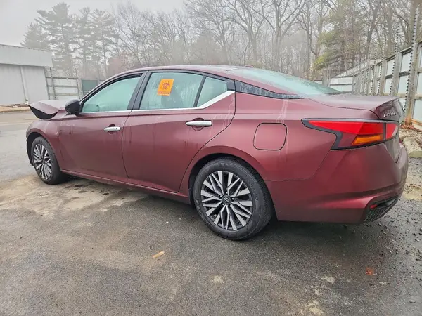 1N4BL4DV2SN358581 2025 NISSAN ALTIMA - Image 2