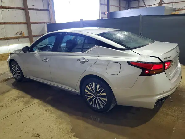 1N4BL4DV2SN360914 2025 NISSAN ALTIMA - Image 2