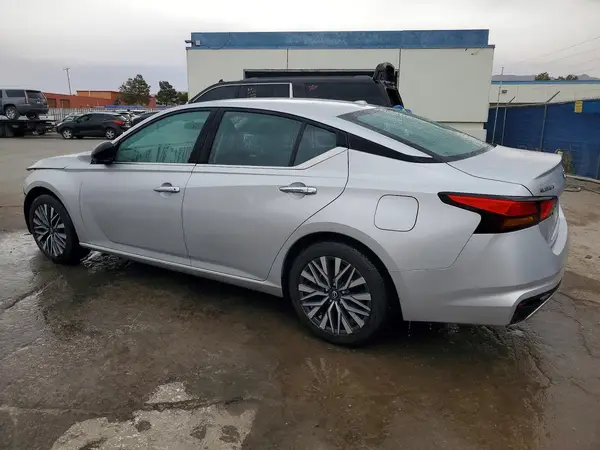1N4BL4DV2SN365272 2025 NISSAN ALTIMA - Image 2