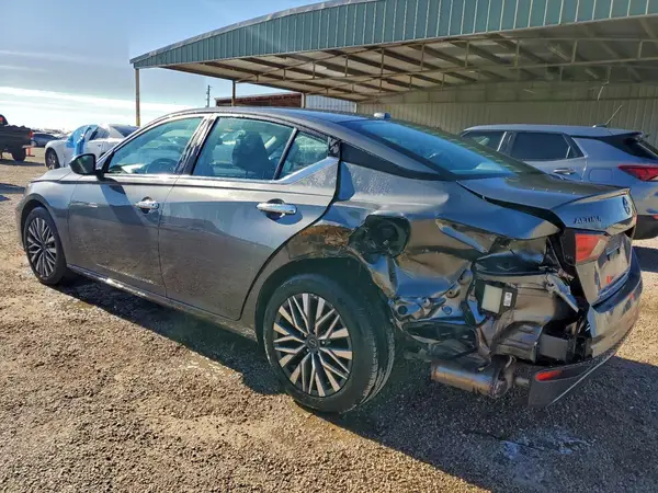 1N4BL4DV2SN365529 2025 NISSAN ALTIMA - Image 2