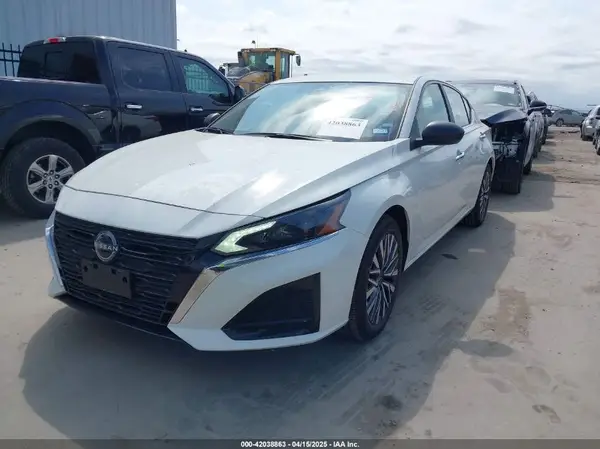 1N4BL4DV2SN373999 2025 NISSAN ALTIMA - Image 2