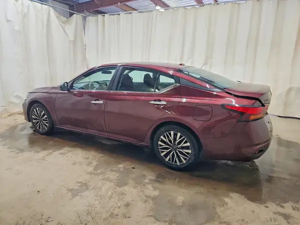 1N4BL4DV2SN378975 2025 NISSAN ALTIMA - Image 2