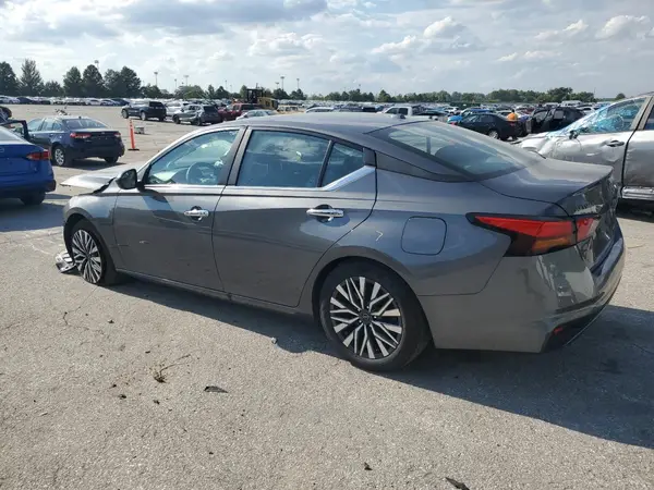 1N4BL4DV2SN380368 2025 NISSAN ALTIMA - Image 2