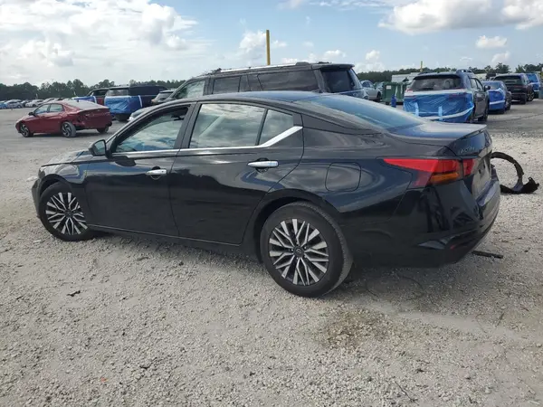 1N4BL4DV2SN385442 2025 NISSAN ALTIMA - Image 2