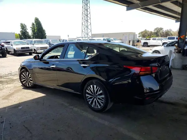 1N4BL4DV2SN391046 2025 NISSAN ALTIMA - Image 2