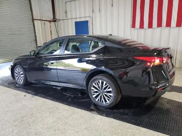 1N4BL4DV2SN391533 2025 NISSAN ALTIMA - Image 2