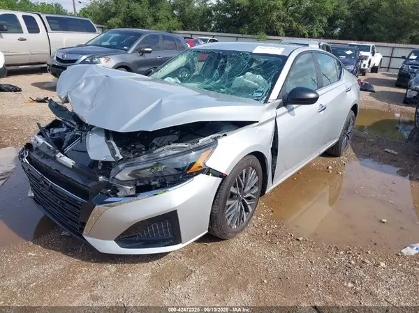 1N4BL4DV2SN394660 2025 NISSAN ALTIMA - Image 2