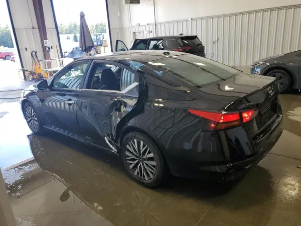 1N4BL4DV2SN397820 2025 NISSAN ALTIMA - Image 2