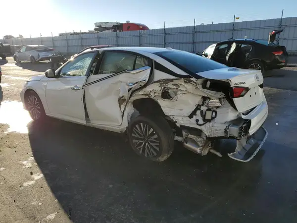 1N4BL4DV2SN401087 2025 NISSAN ALTIMA - Image 2