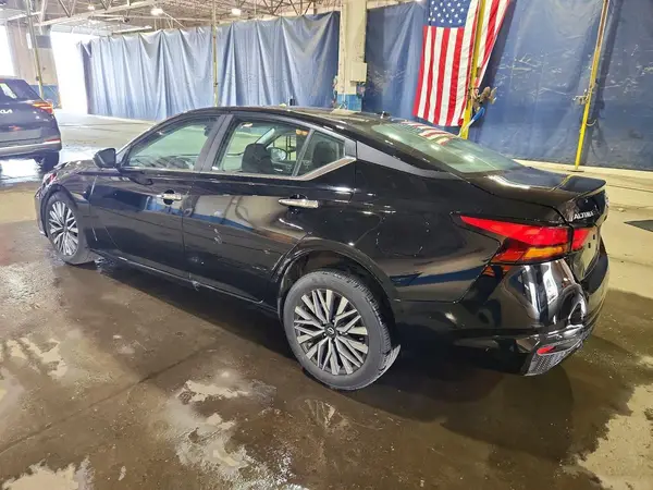 1N4BL4DV2SN402322 2025 NISSAN ALTIMA - Image 2