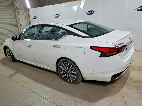 1N4BL4DV2SN410114 2025 NISSAN ALTIMA - Image 2