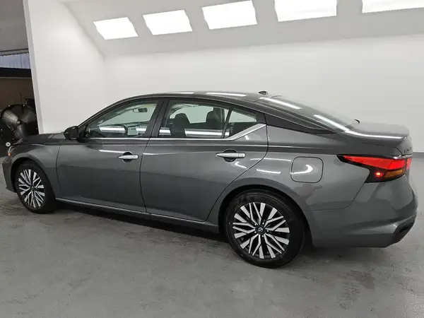 1N4BL4DV2SN415488 2025 NISSAN ALTIMA - Image 2