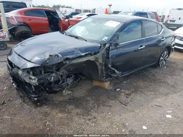 1N4BL4DV3KC109525 2019 NISSAN ALTIMA - Image 2