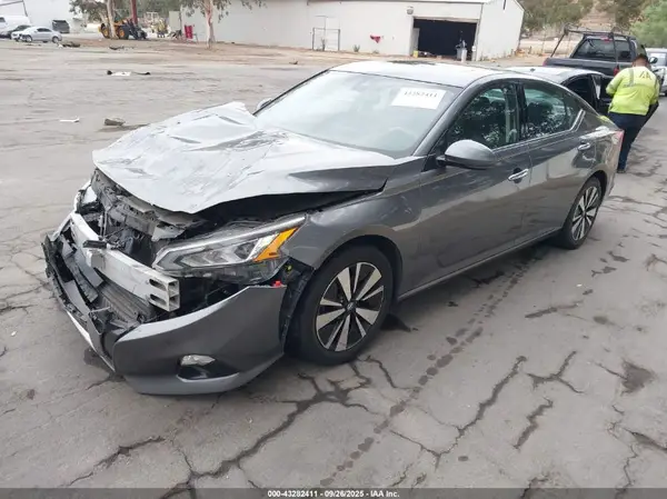 1N4BL4DV3KC121898 2019 NISSAN ALTIMA - Image 2