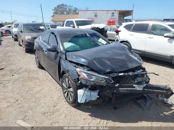 1N4BL4DV3NN300080 2022 NISSAN ALTIMA - Image 1