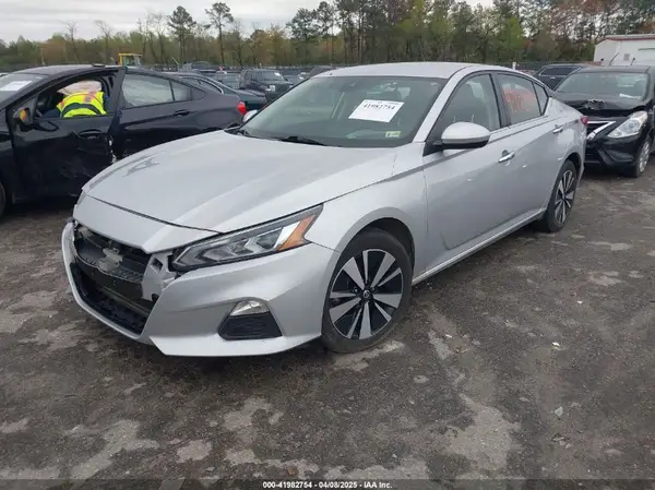 1N4BL4DV3NN368749 2022 NISSAN ALTIMA - Image 2