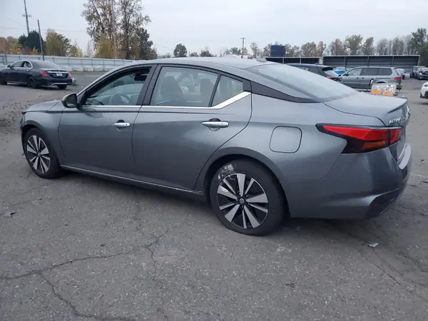1N4BL4DV3NN388449 2022 NISSAN ALTIMA - Image 2