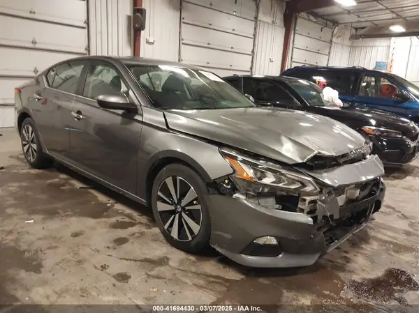 1N4BL4DV3NN411177 2022 NISSAN ALTIMA - Image 1