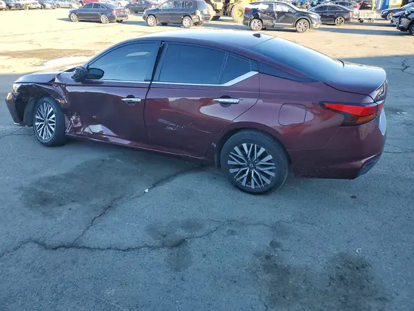 1N4BL4DV3PN317660 2023 NISSAN ALTIMA - Image 2