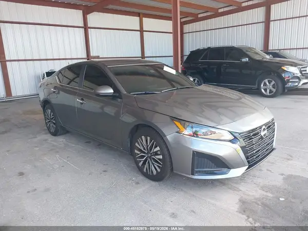 1N4BL4DV3PN323457 2023 NISSAN ALTIMA - Image 1