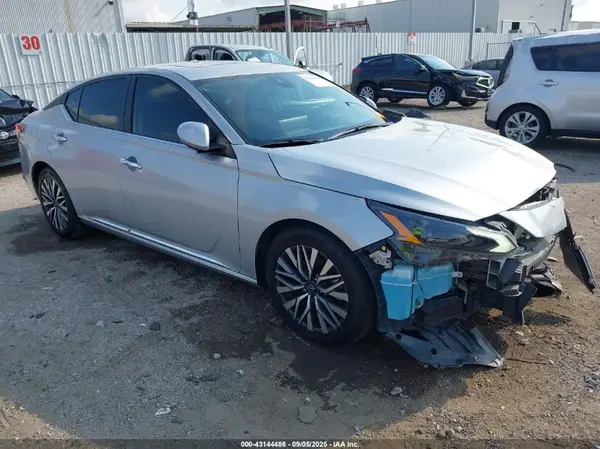1N4BL4DV3PN339450 2023 NISSAN ALTIMA - Image 1