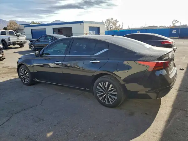 1N4BL4DV3PN347466 2023 NISSAN ALTIMA - Image 2