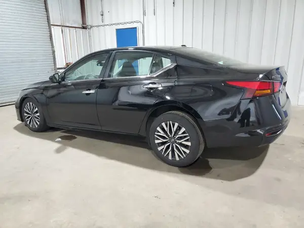 1N4BL4DV3PN356524 2023 NISSAN ALTIMA - Image 2