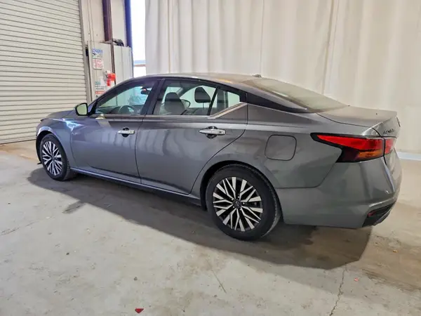 1N4BL4DV3PN365773 2023 NISSAN ALTIMA - Image 2