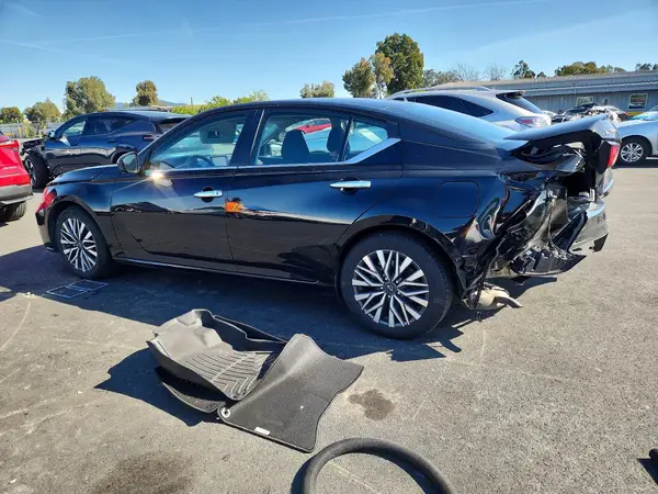 1N4BL4DV3PN368947 2023 NISSAN ALTIMA - Image 2