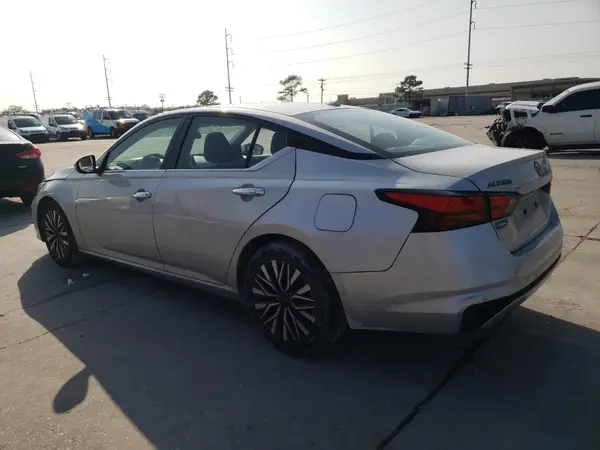 1N4BL4DV3PN385392 2023 NISSAN ALTIMA - Image 2