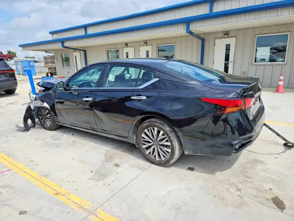 1N4BL4DV3PN387756 2023 NISSAN ALTIMA - Image 2