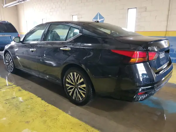 1N4BL4DV3PN388907 2023 NISSAN ALTIMA - Image 2