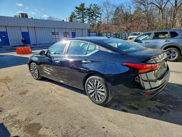 1N4BL4DV3PN389636 2023 NISSAN ALTIMA - Image 2