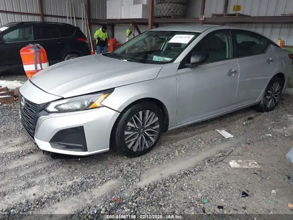 1N4BL4DV3RN304118 2024 NISSAN ALTIMA - Image 2